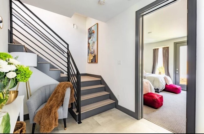 Building Photo - 1404 Goliad St