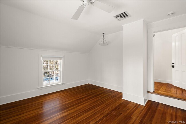 Building Photo - 127 NY-100