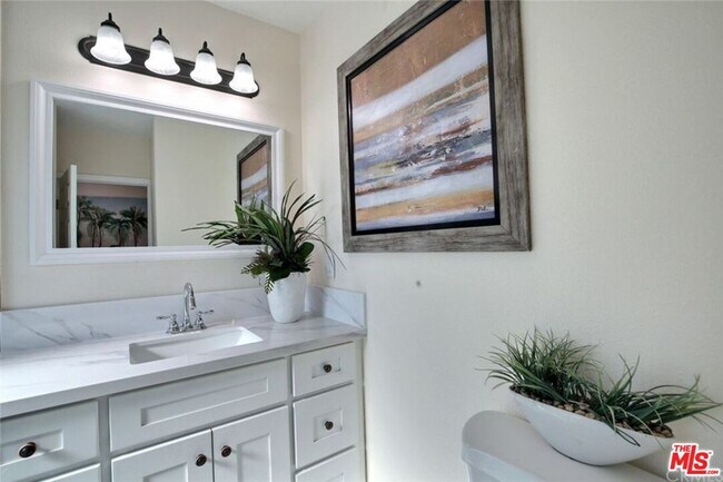 Building Photo - 4014 Verdugo View Dr