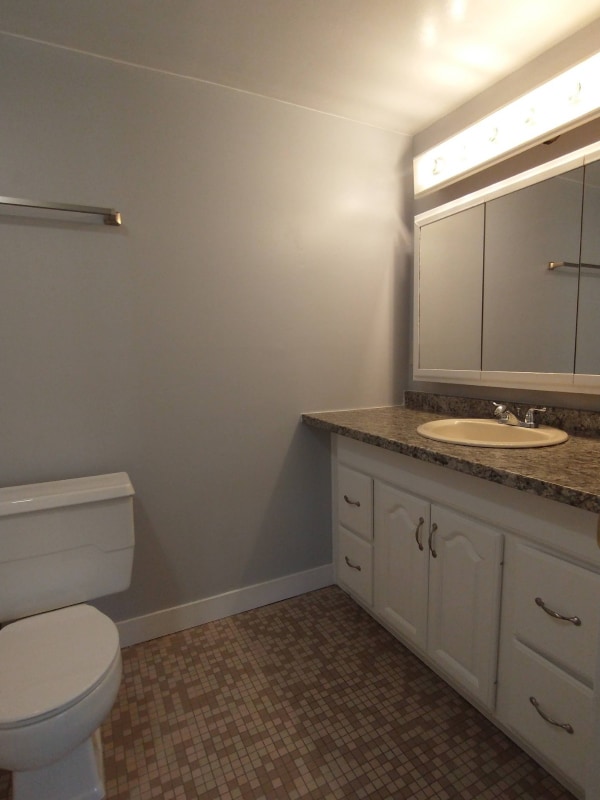 Building Photo - 25336 Shiawassee Cir