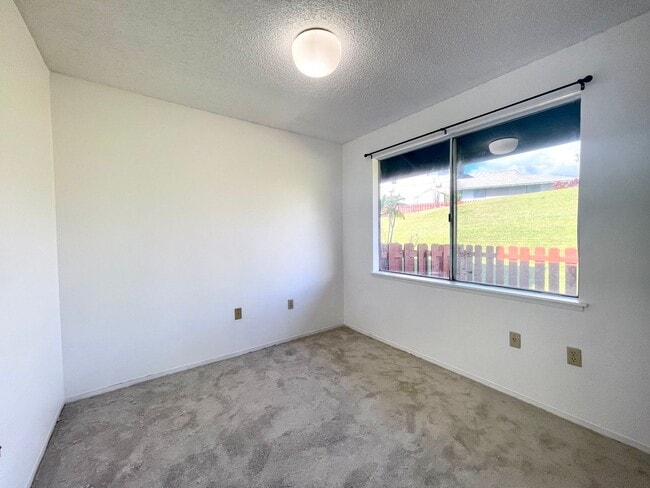 Building Photo - 95-1058 Kuauli St #200