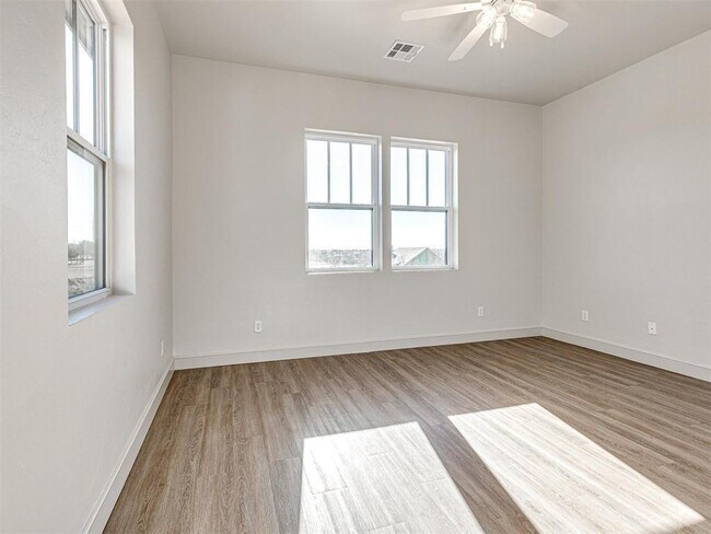 Building Photo - 29596 Memory Ln