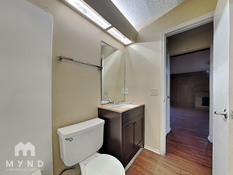 Building Photo - 11809 Garden Terrace Dr