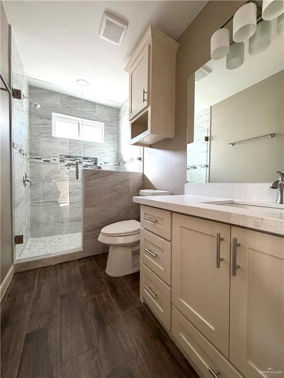 Building Photo - 23 Elmira Ave