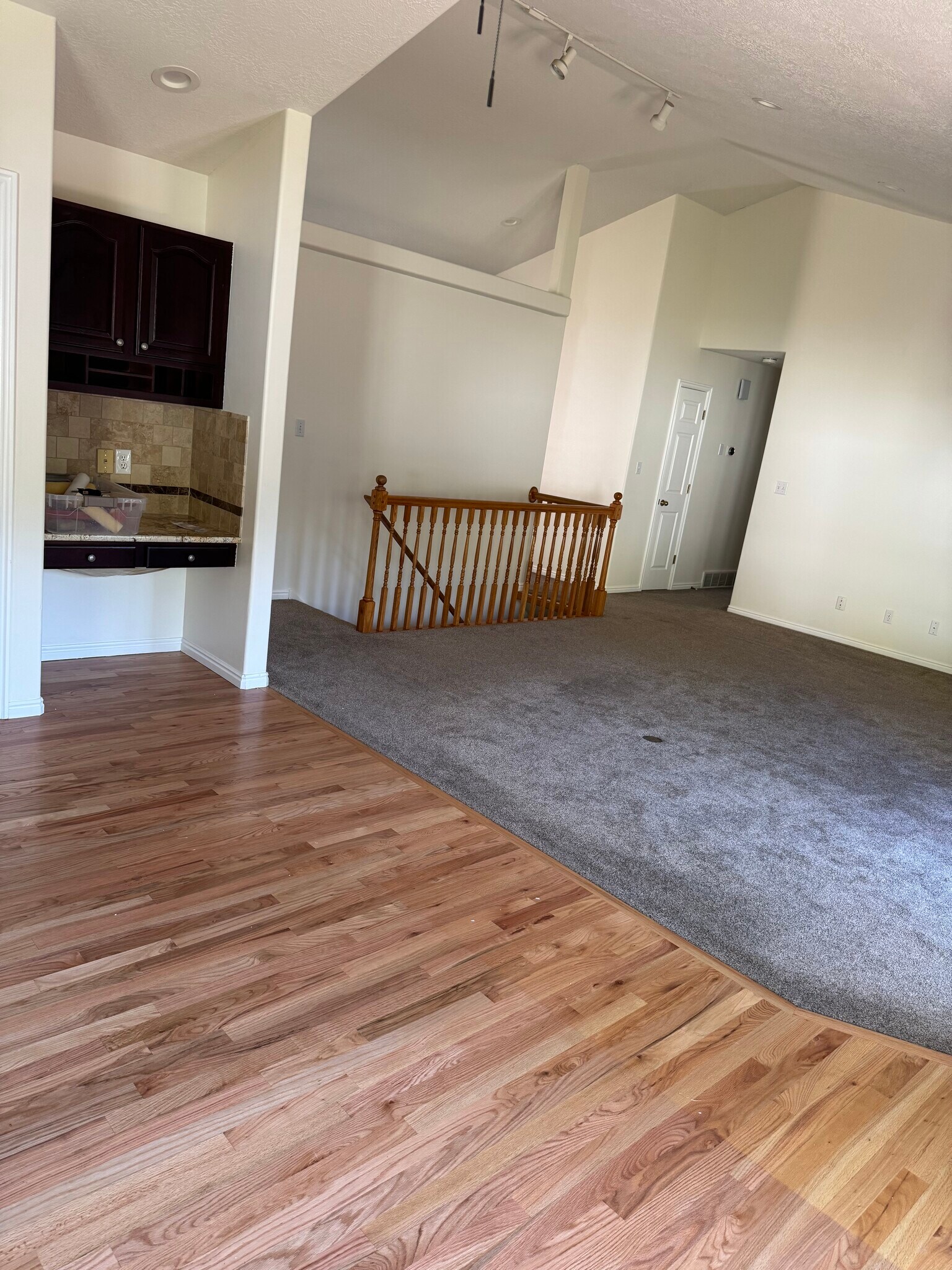 Building Photo - 1117 E 200 S