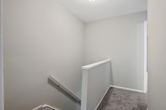 Building Photo - 10661 High Beam Ct