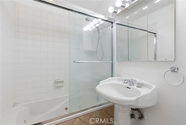 Building Photo - 8123 Amor Rd