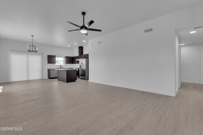 Building Photo - 5981 Ruidoso Downs St