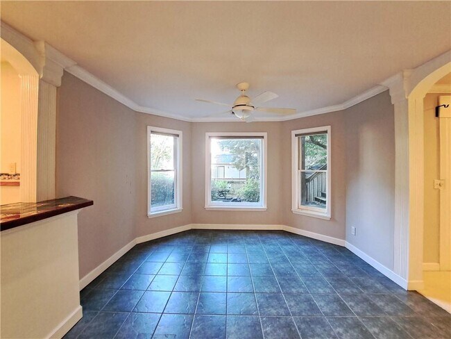 Building Photo - 2242 Lenox Walk NE