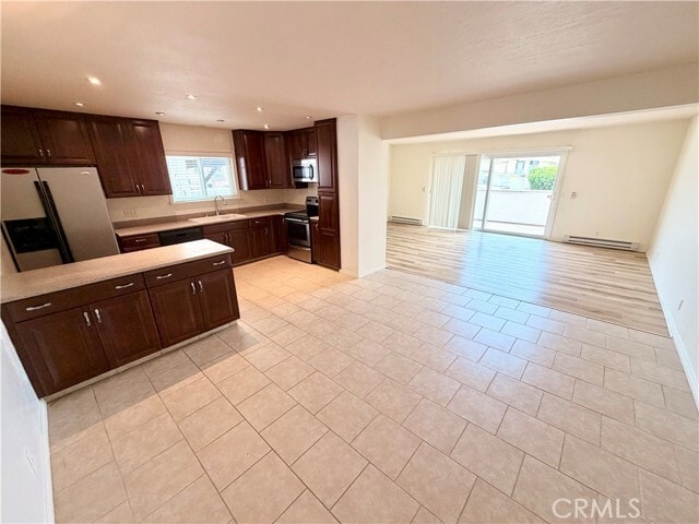 Building Photo - 402 Avenida Granada