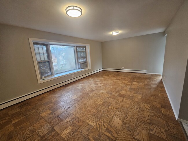 Building Photo - 863 N Northwest Hwy