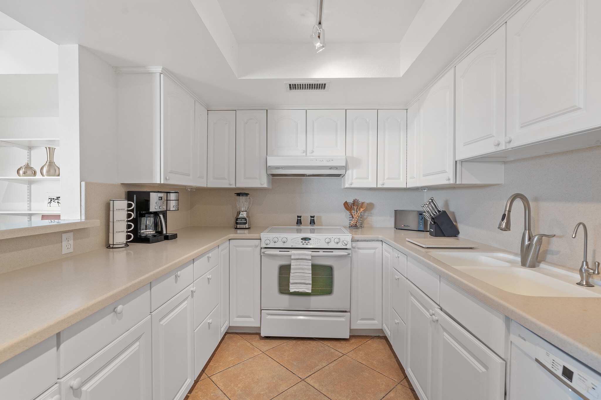 Building Photo - 4820 N 72nd Way