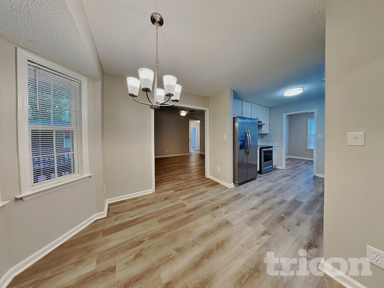 Building Photo - 120 Villavista Trce