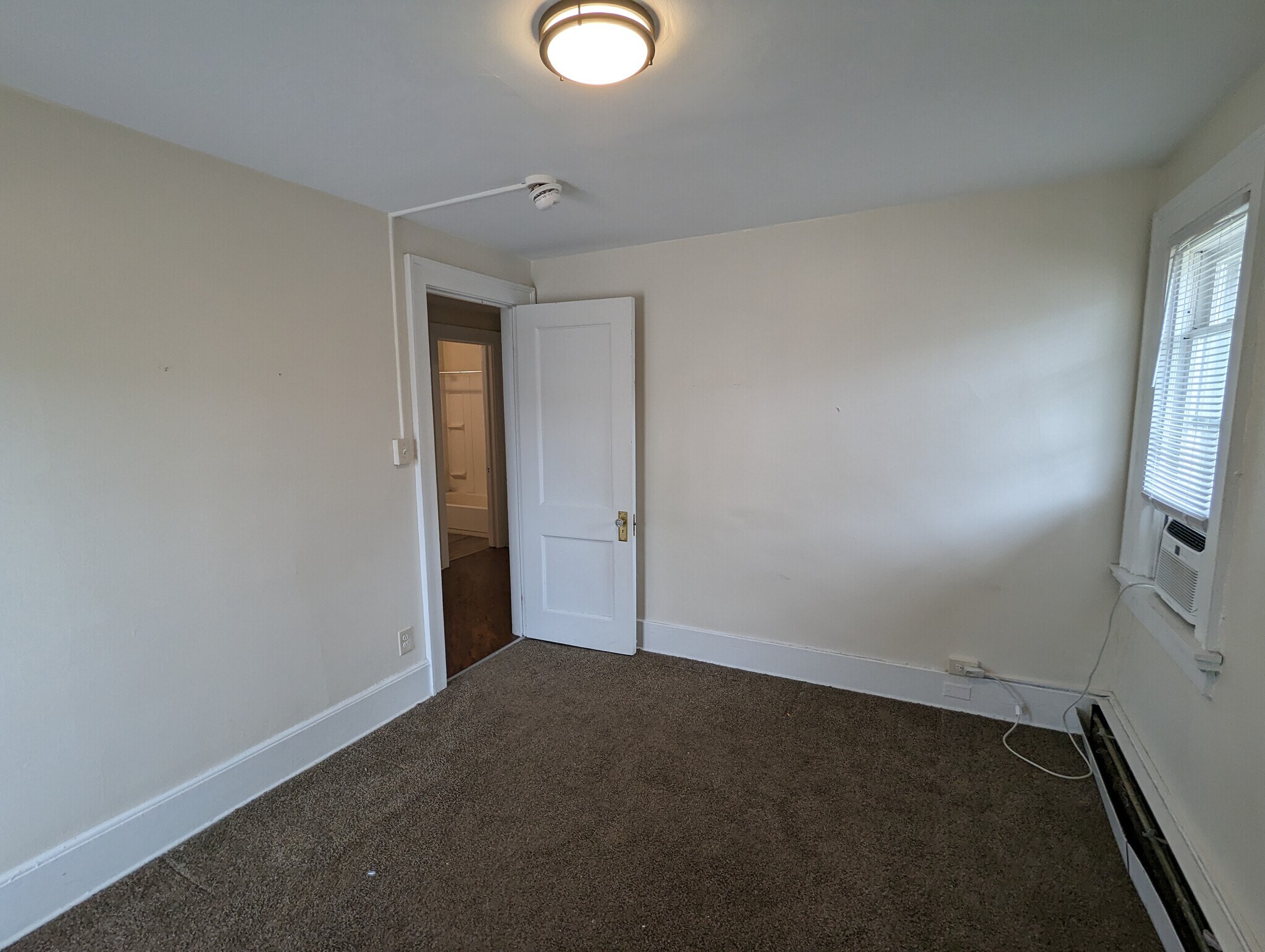 Building Photo - 608 Elmwood Ave