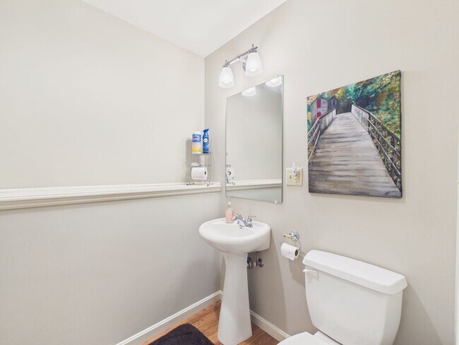 Building Photo - 413 Waverly Woods Dr