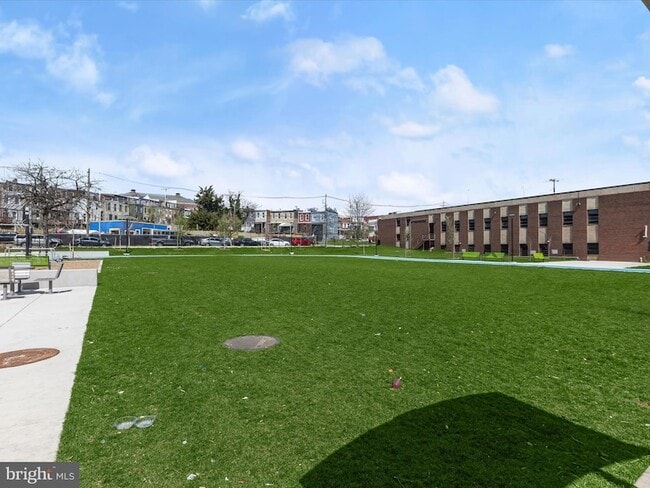 Building Photo - 2005 Kennedy Ave