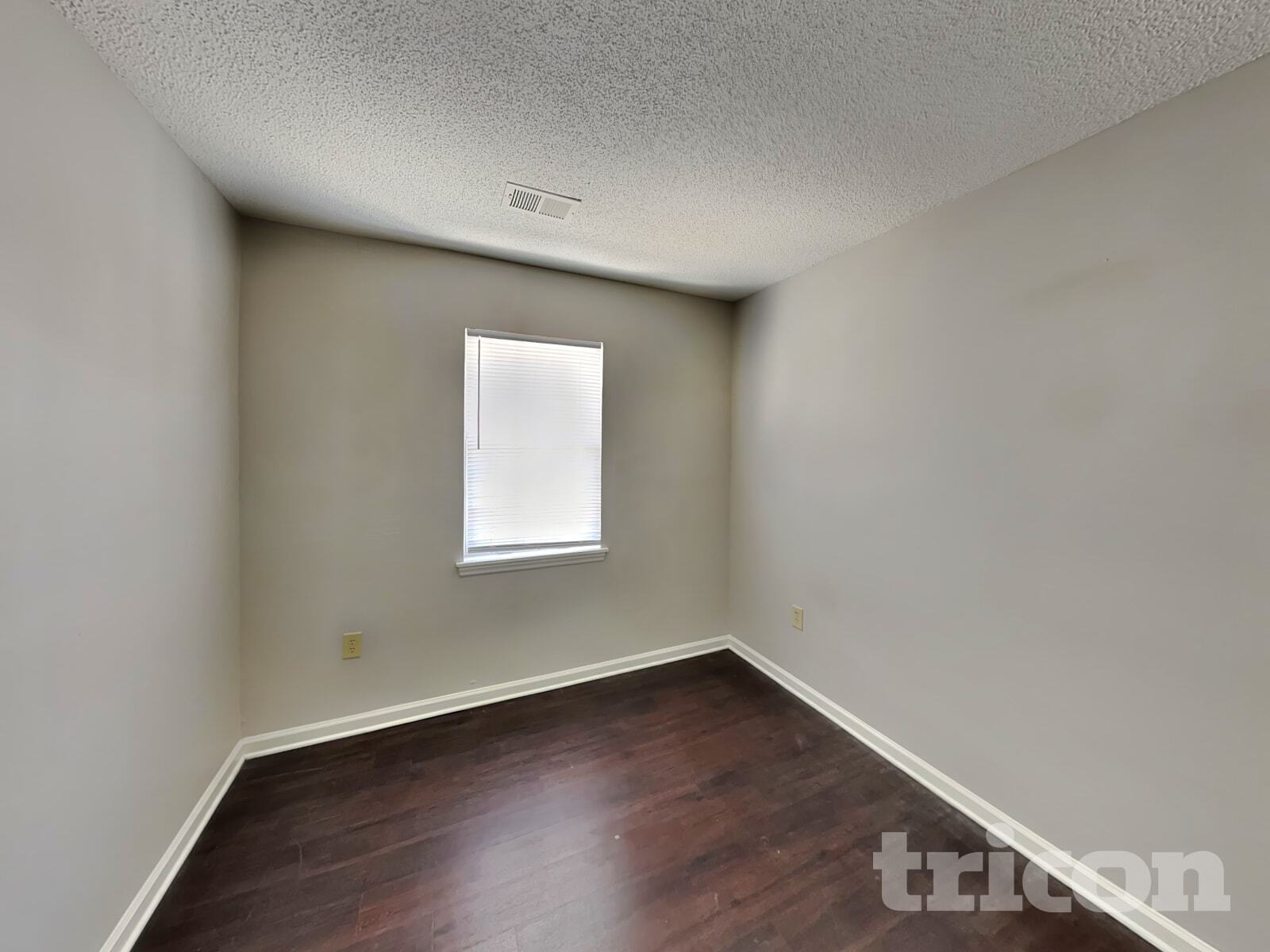 Building Photo - 11622 Calgary Dr