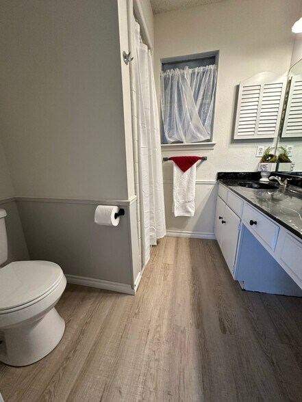 Building Photo - 7418 Meadow Cliff St