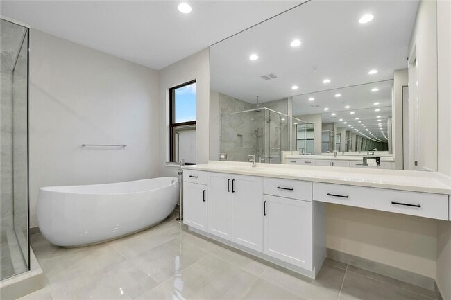 Building Photo - 20119 Pacific Dunes Dr