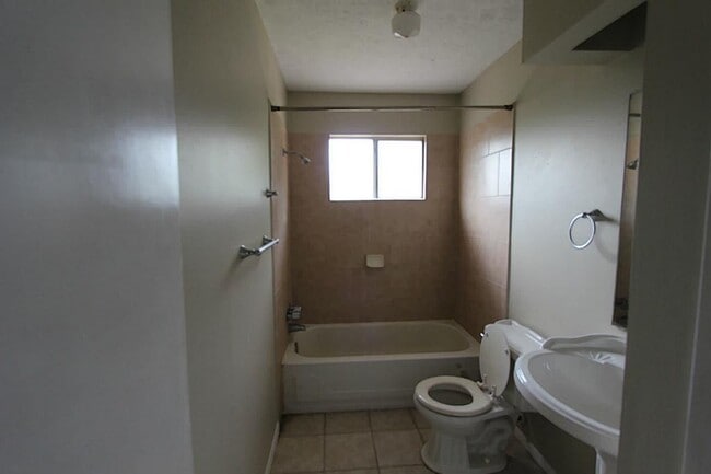 Building Photo - 4904 Ripple Creek Dr
