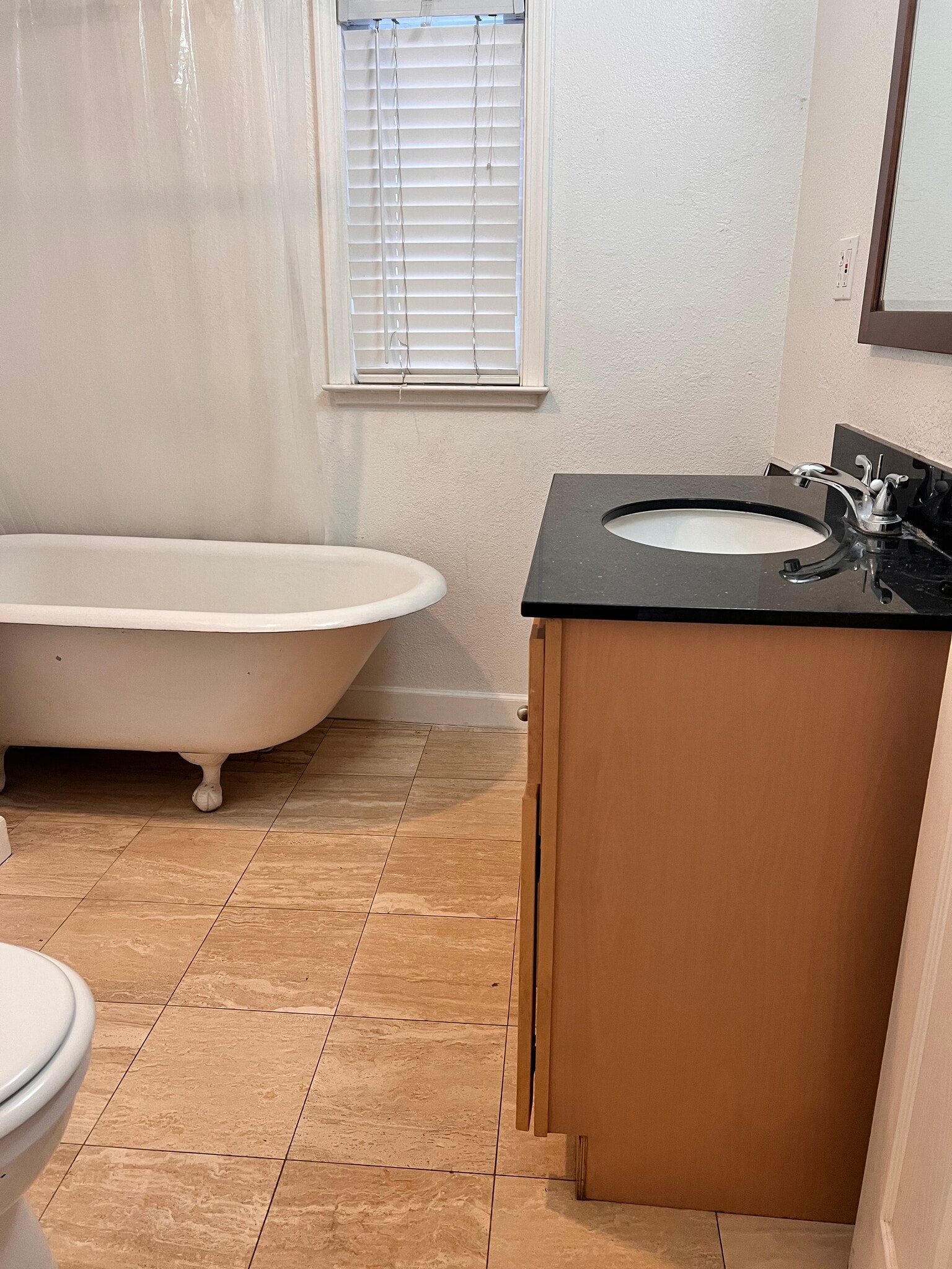 Building Photo - 144 San Lorenzo Ave