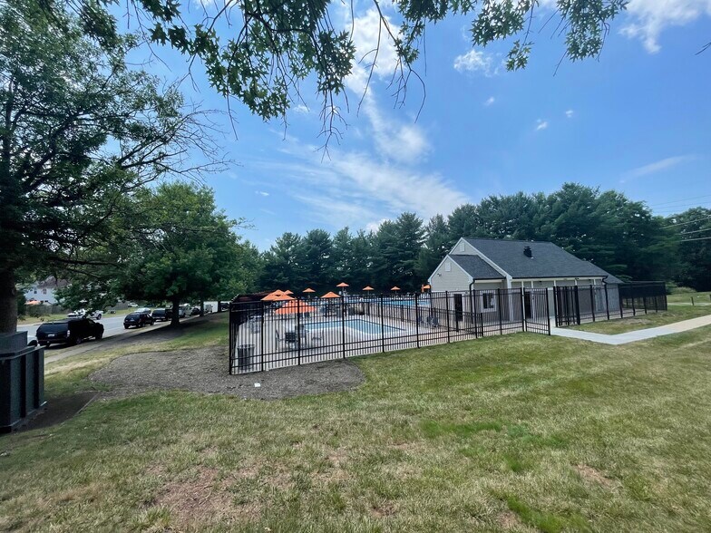 Building Photo - 6802 Cottingham Ln