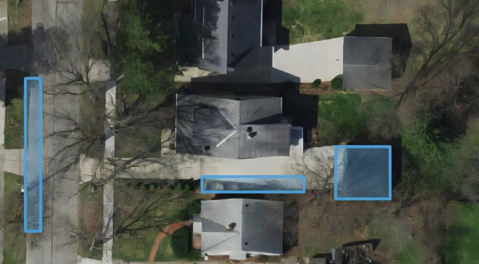 2 car detached garage and free street parking - 17640 Larchwood Ave