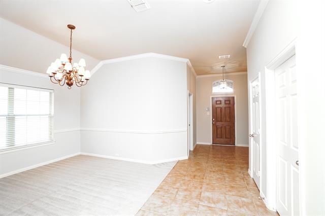 Building Photo - 1424 Canary Dr