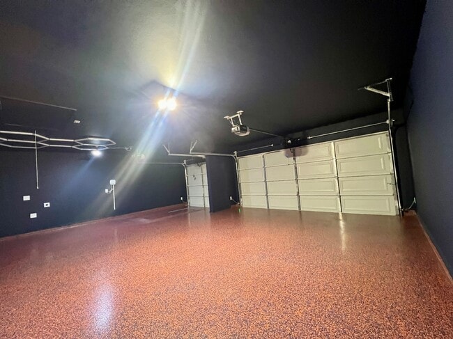 Building Photo - 9333 SW 42nd St