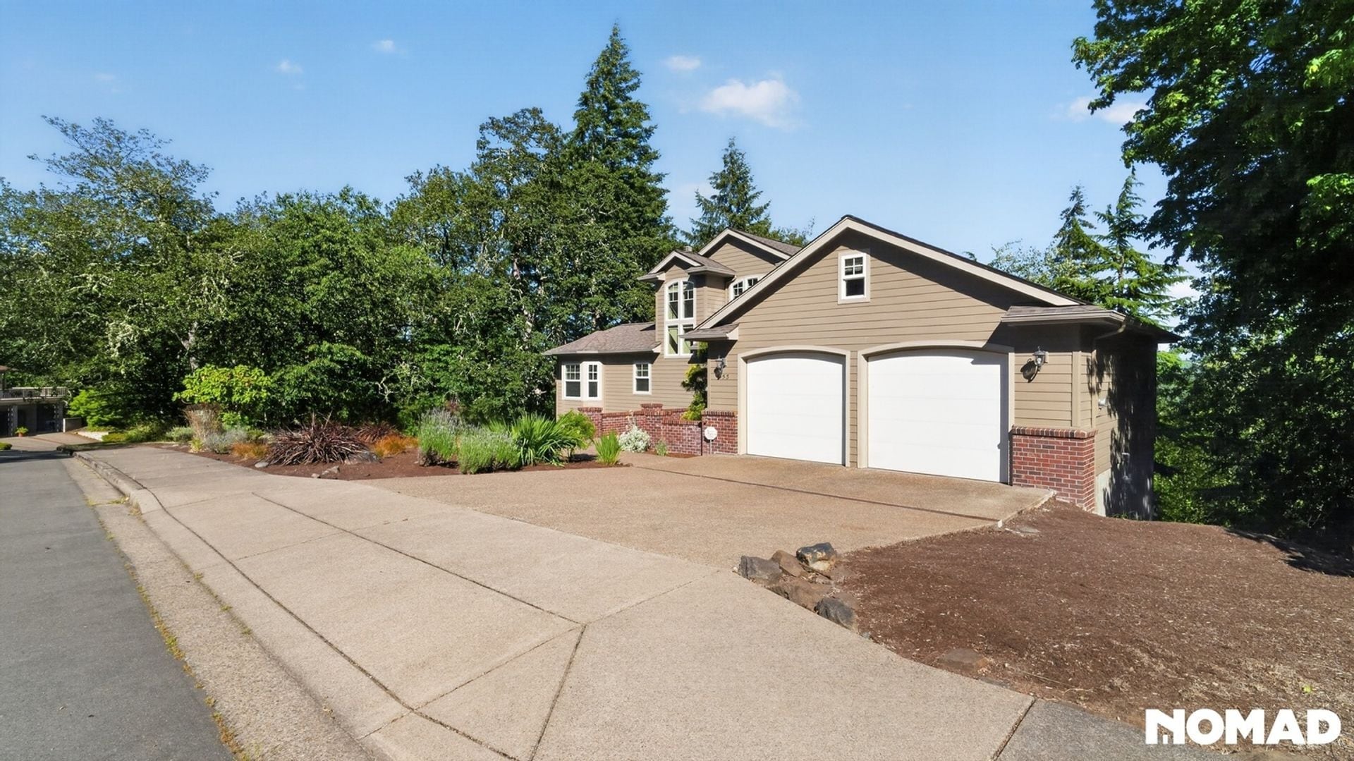 Building Photo - 453 Dellwood Dr
