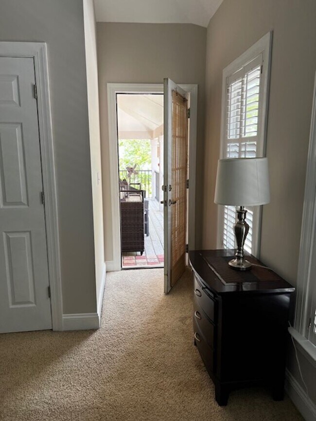 Building Photo - Bermuda Pointe