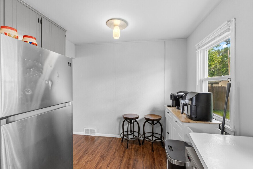 Building Photo - 2809 Brunswick Ave S
