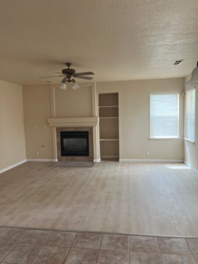 Building Photo - 6715 Tesoro Pl NE