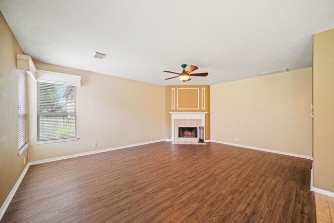 Building Photo - Executive Greenshire Living in Schertz, TX...