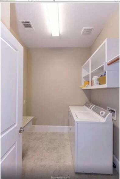 Building Photo - 2513 Hailes Ln