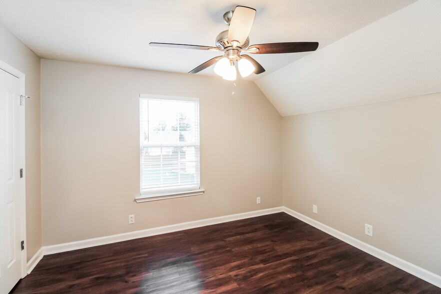 Building Photo - 3226 Lexmark Cir