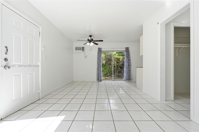 Building Photo - 1333 NW 15th St