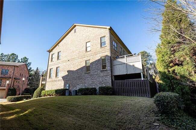 Building Photo - 3130 Chestnut Woods Dr