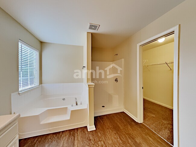 Building Photo - 1710 Tuftstown Ct