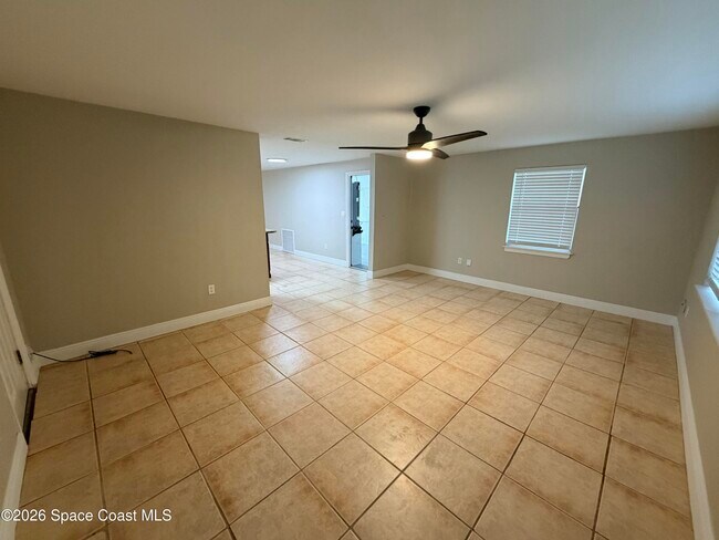 Building Photo - 625 Verbenia Dr