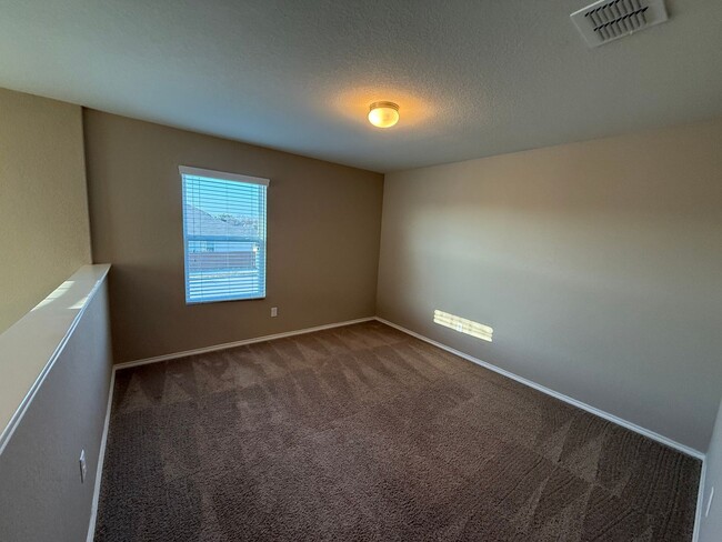 Building Photo - Spacious corner lot with Washer & Dryer in...