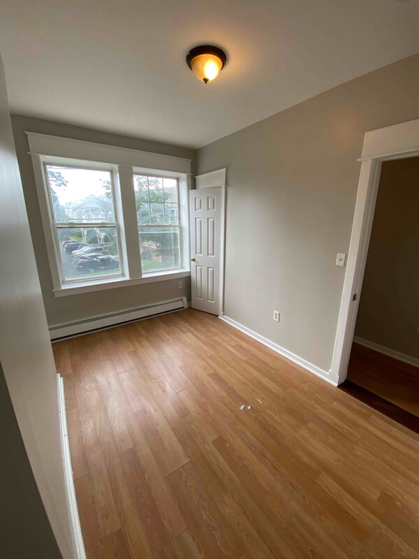 Building Photo - 114 Ashley St