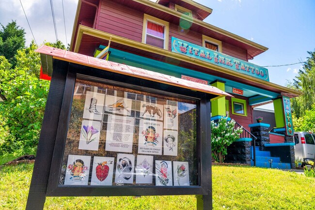 Building Photo - 5018 NE 26th Ave