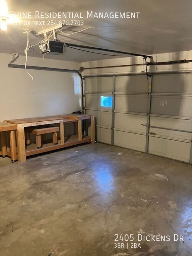 Building Photo - 2405 Dickens Dr