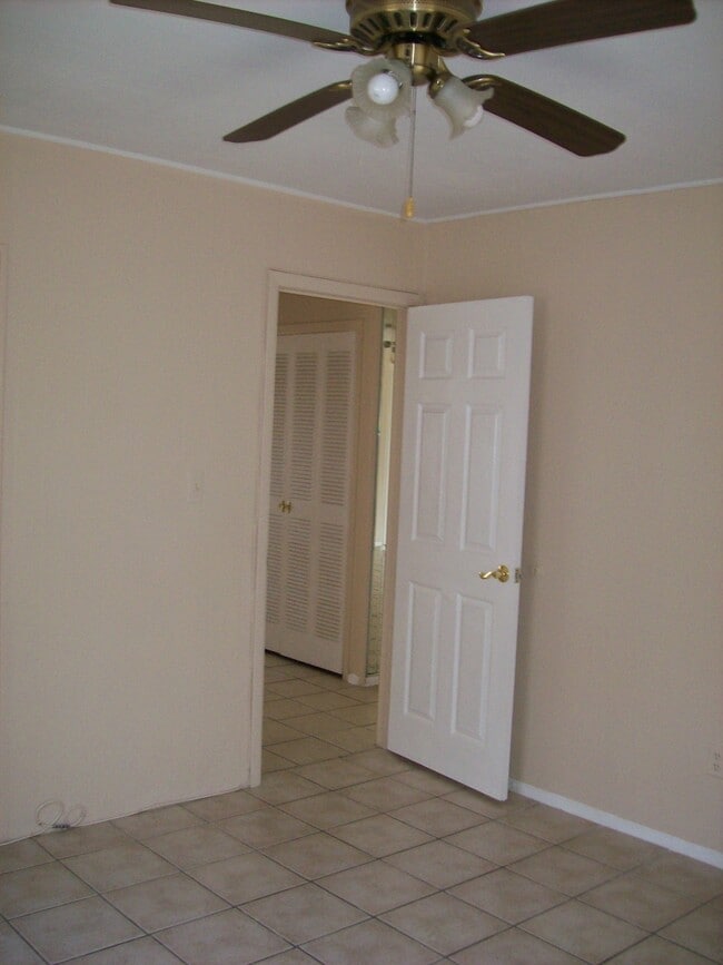 Building Photo - 75 Baldwin Ln