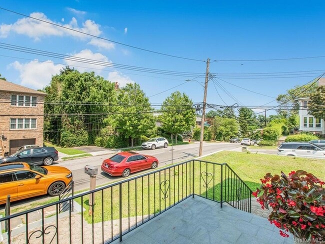 Building Photo - 70 Normandy Rd