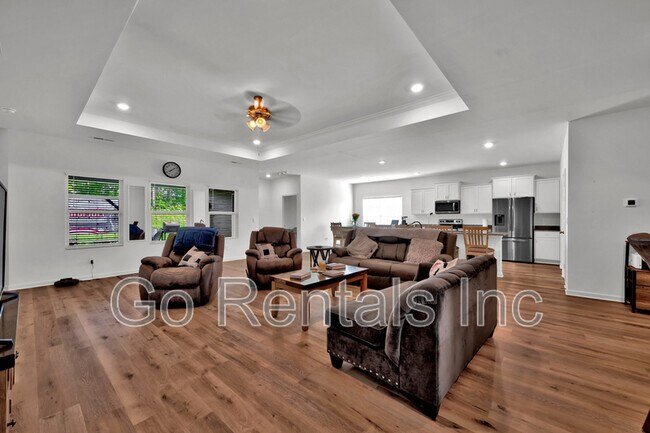 Building Photo - 9426 Doss Ferry Ln