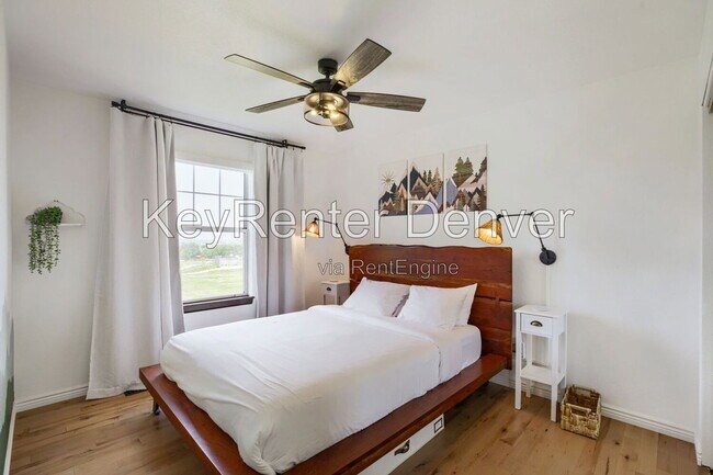 Building Photo - 3420 W 98th Pl