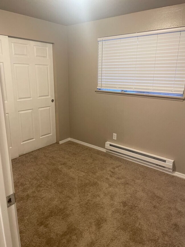 Building Photo - Puyallup Southhill Apartment Complex