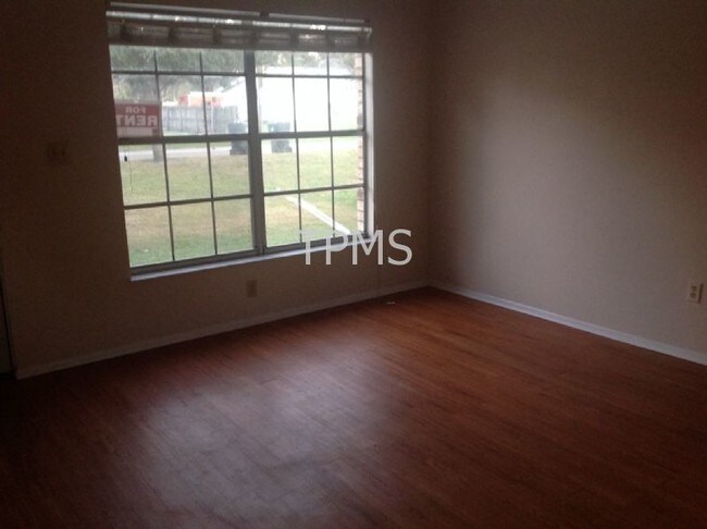 Building Photo - East Orlando/UCF AREA